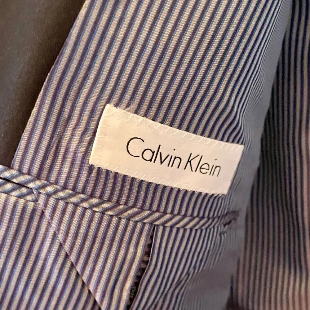 NAVY BLUE 2 BUTTON BLAZER BY CALVIN KLEIN SIZE 44R EUC